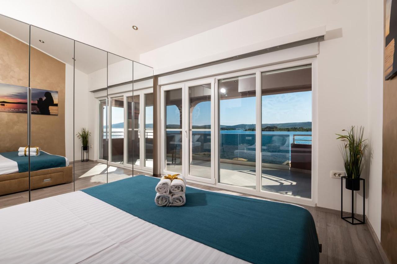 Euroholiday Apartments Turanj Ngoại thất bức ảnh