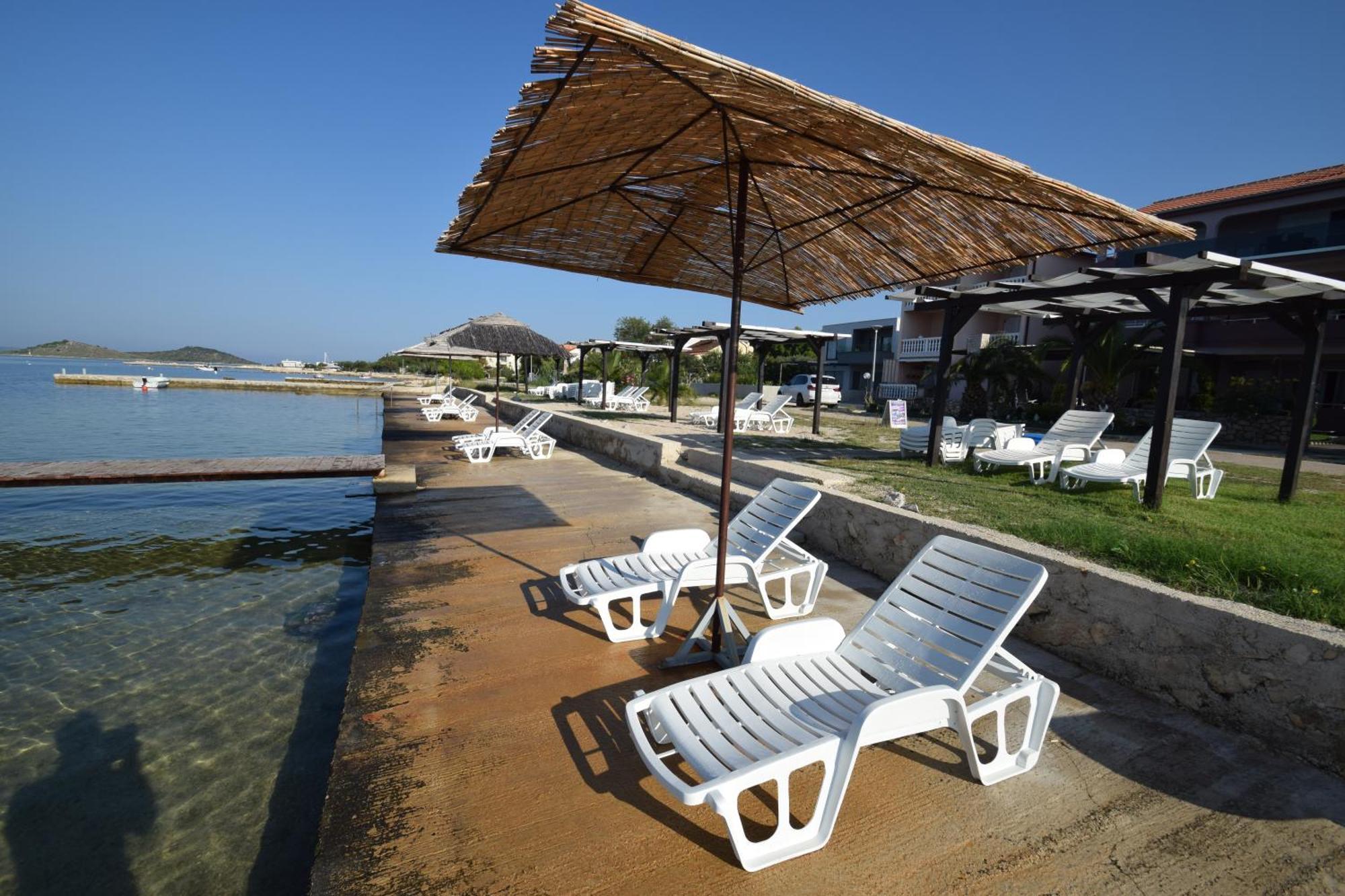 Euroholiday Apartments Turanj Ngoại thất bức ảnh