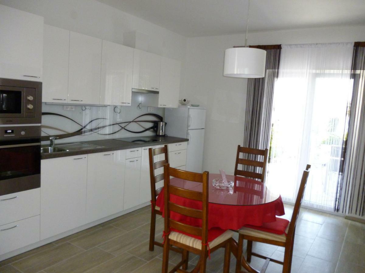 Euroholiday Apartments Turanj Ngoại thất bức ảnh